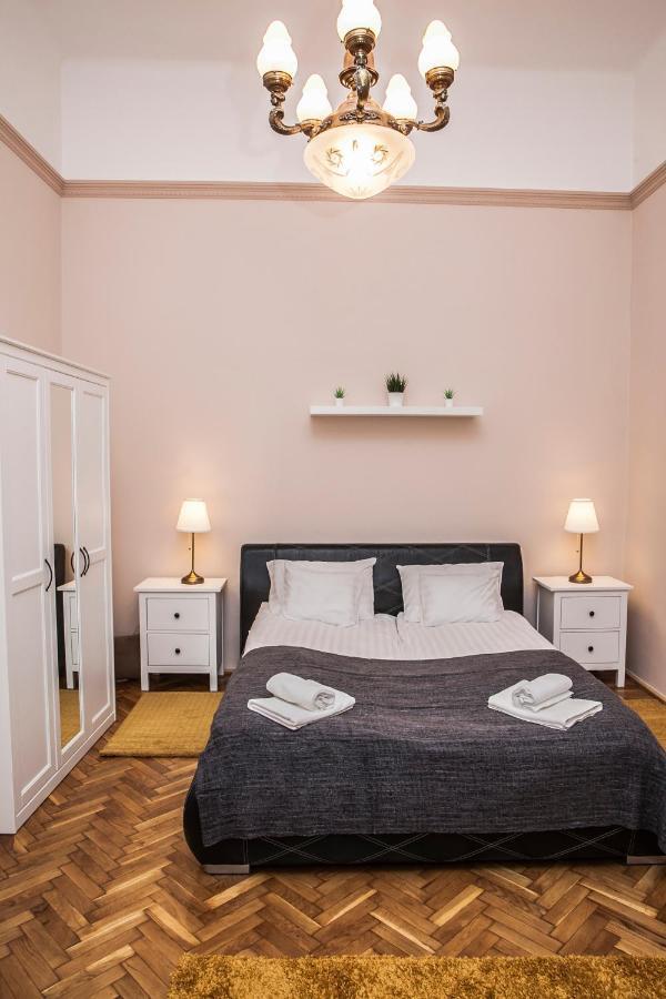 Fullmoon Apartments 1 세게드 외부 사진