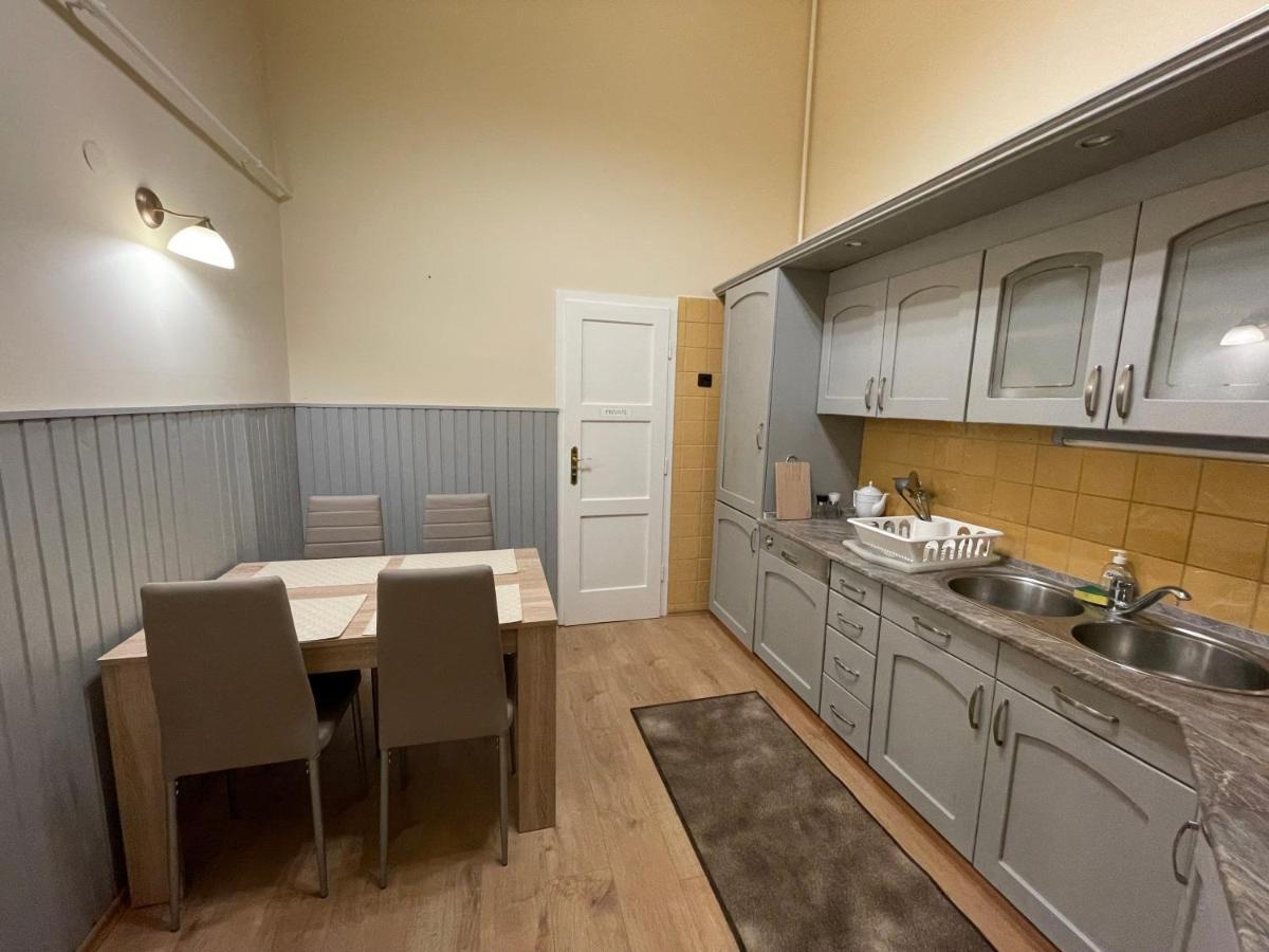 Fullmoon Apartments 1 세게드 외부 사진